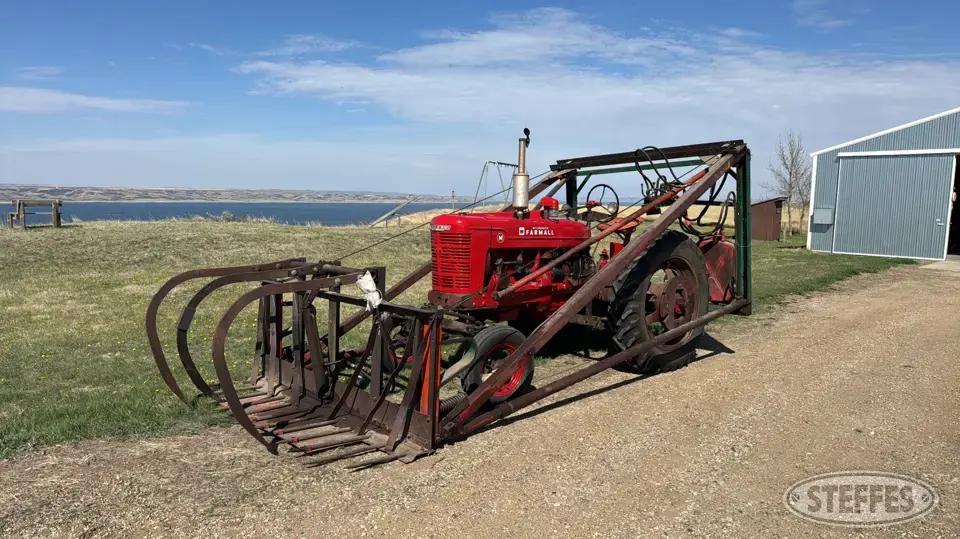 1945 Farmall M Collectible Tractor
