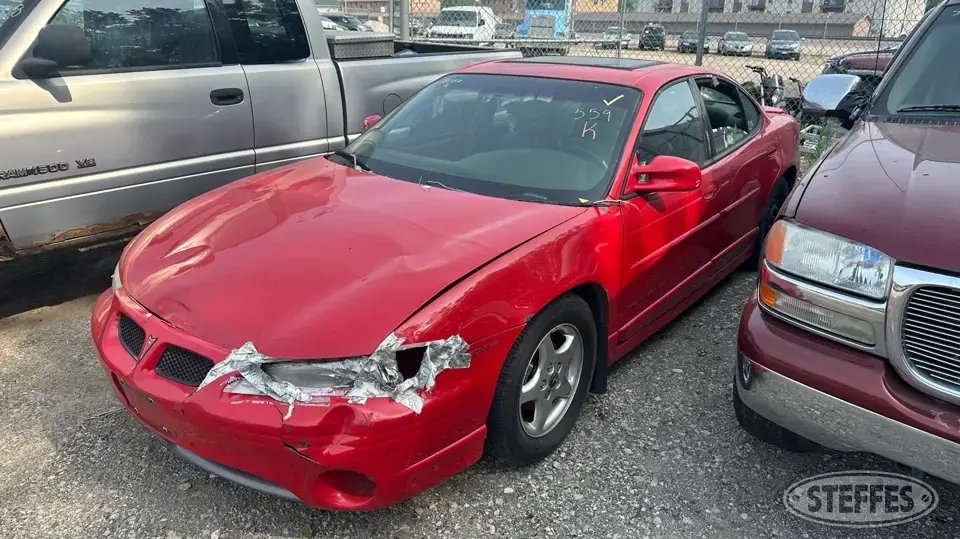 1999 Pontiac Grand Prix GT Car
