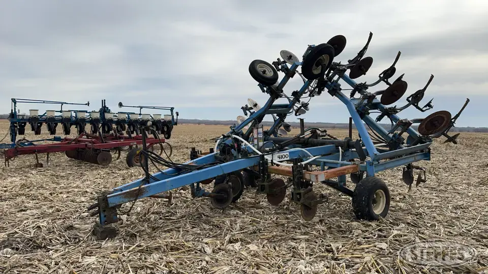 DMI 4100 NH3 Applicator