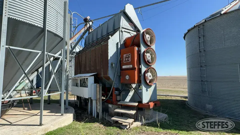 1989 Farm Fans 320J Grain Dryer