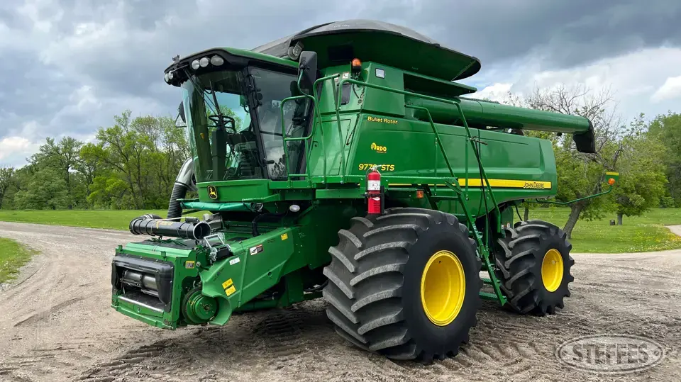 2010 John Deere 9770 Combine