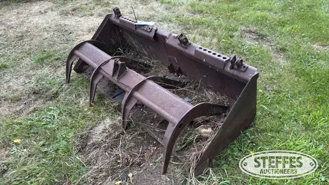 Skid steer grapple bucket