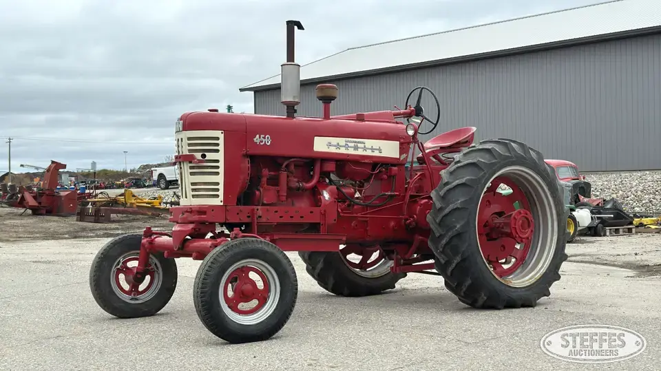 1957 IH McCormick Farmall 450 Collectible Tractor