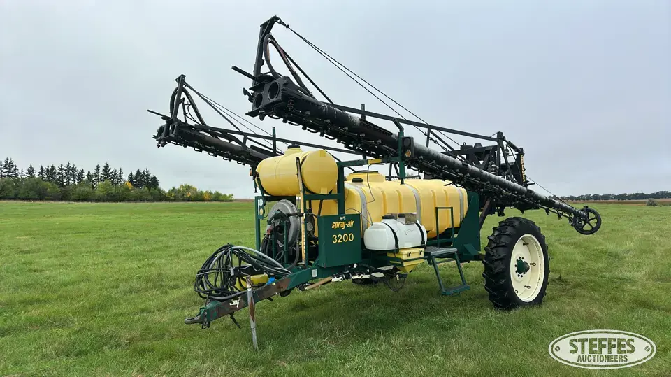 Spray Air 3200 Pull-Type Sprayer