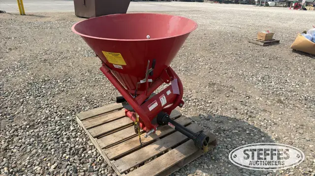 3 pt. fertilizer spreader