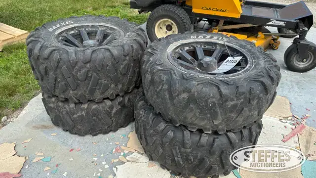 (4) Big Horn Maxxis tires