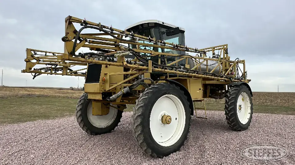 1996 Ag-Chem 854 RoGator Self-Propelled Sprayer