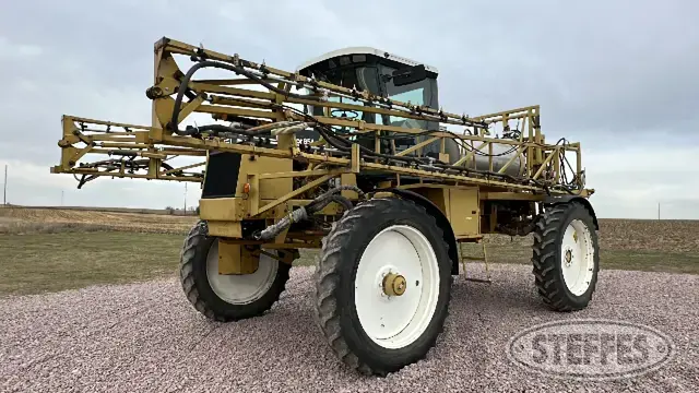 1996 Ag-Chem 854 RoGator