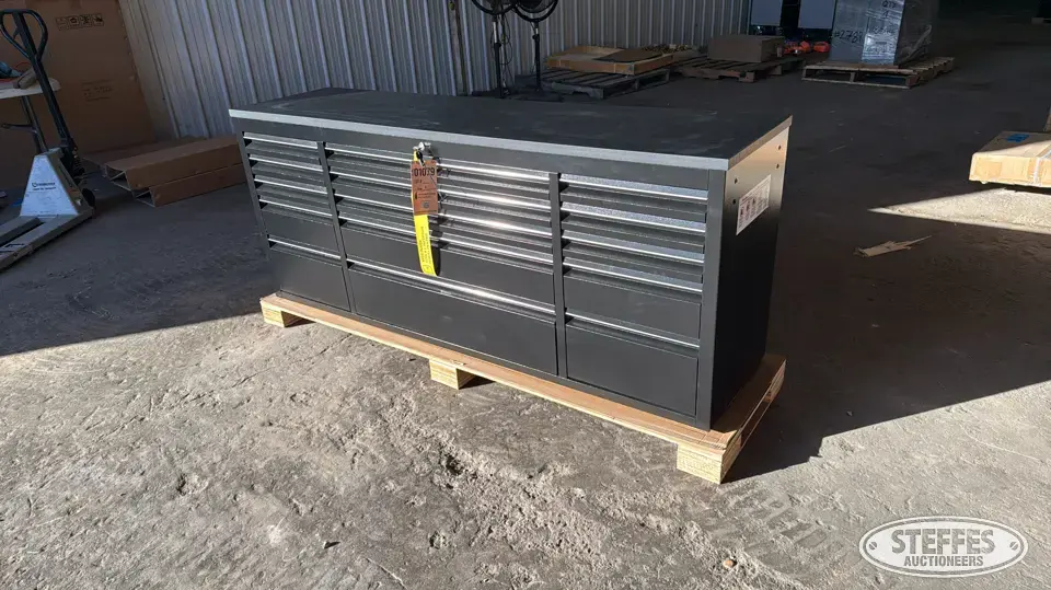 Tool bench Storage and Bench