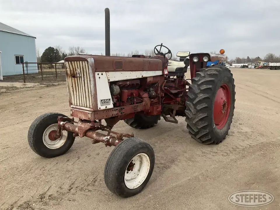 1967 International 656 2WD Tractor