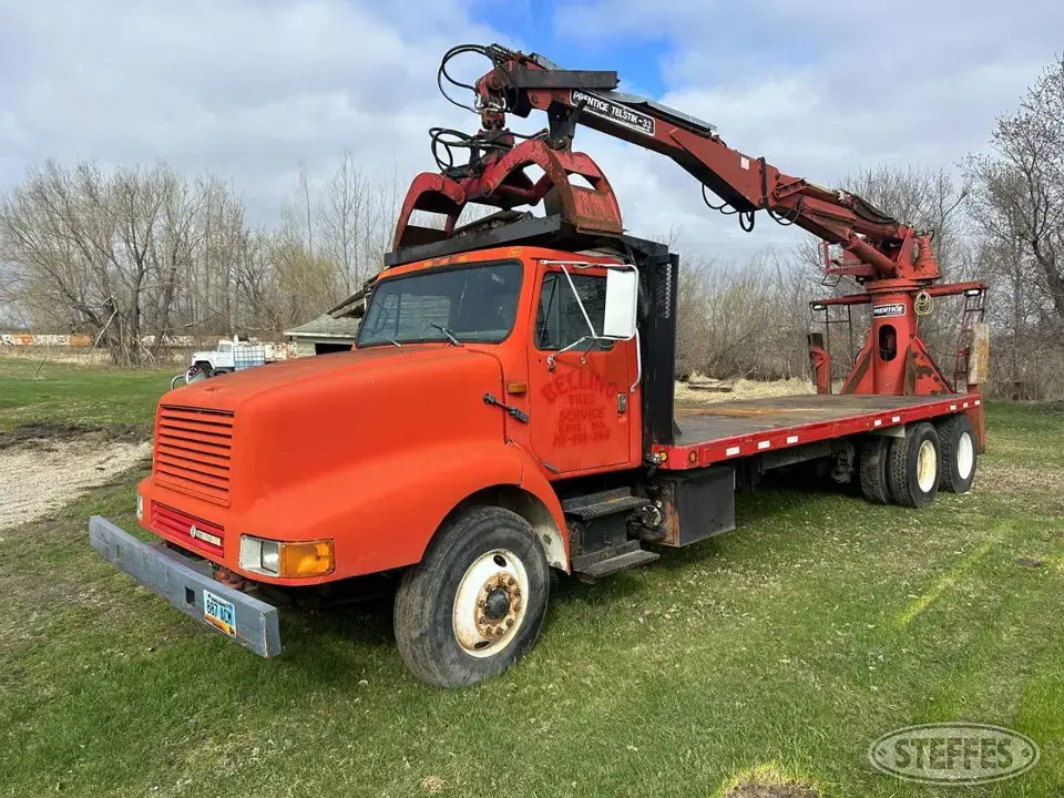 1992 International 8200 Boom Truck