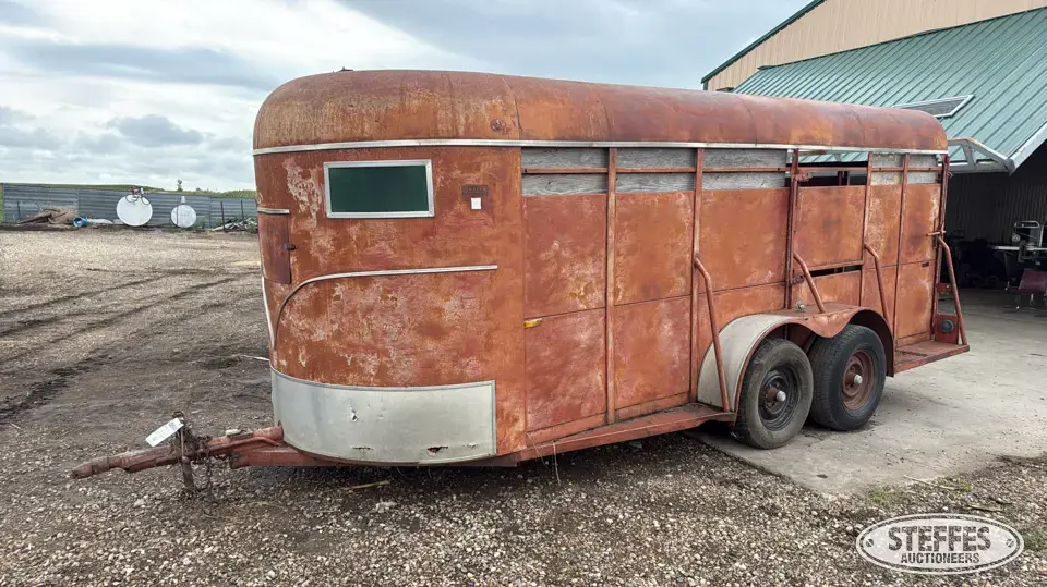 1977 Hale Bumper Livestock Trailer