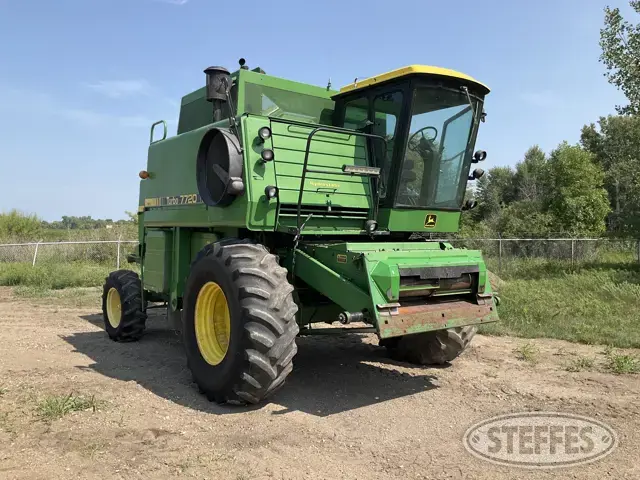 1983 John Deere 7720
