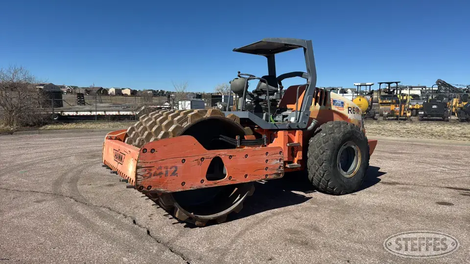 2001 Hamm 3412 Self-Propelled Smooth Drum Compactor