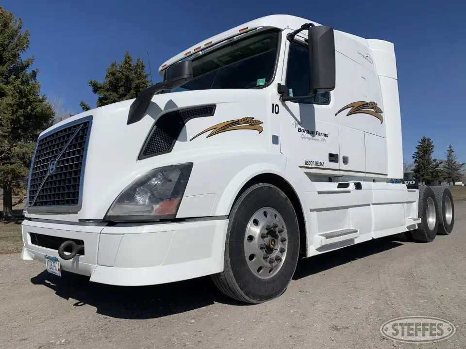2013 Volvo Conventional Truck without Sleeper