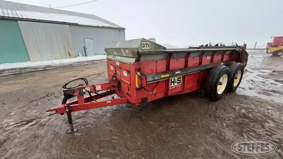 H&S 370 Manure Application Equipment