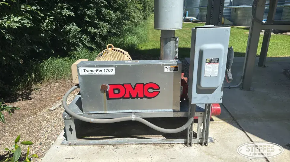 DMC Trans-Fer 1700 Pneumatic Grain Equipment