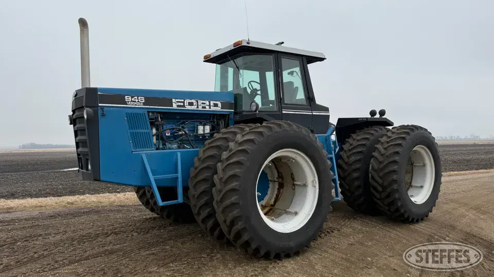 1990 Ford Versatile 946 Designation 6 4WD Tractor