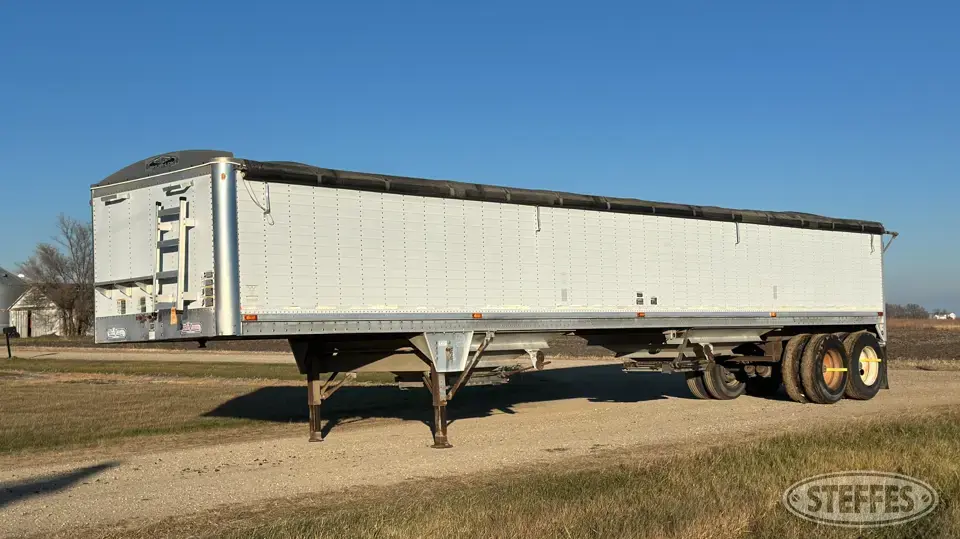 2000 Wilson Pacesetter Hopper Bottom Trailer
