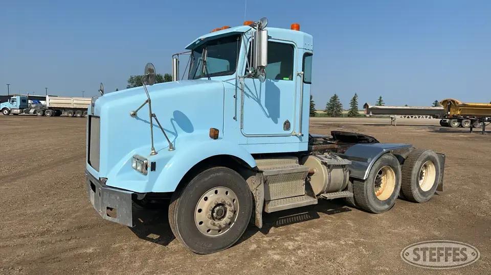 1994 Kenworth T450 Conventional Truck without Sleeper