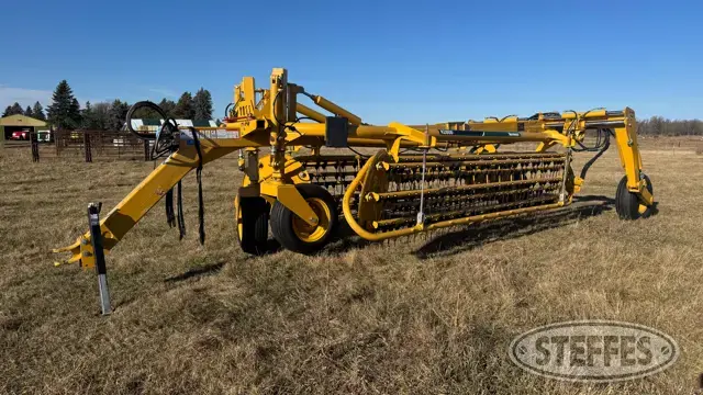 2022 Vermeer R2800