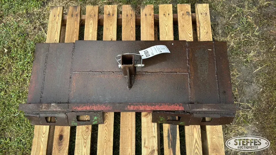 Skid steer receiver hitch Skid Steer Attachments-Other