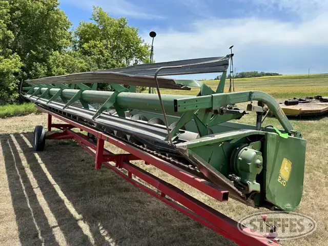 John Deere 230