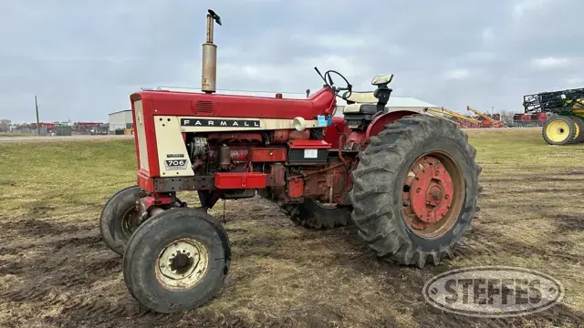 1964 Farmall 706