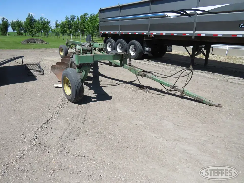 John Deere 3600 Plow