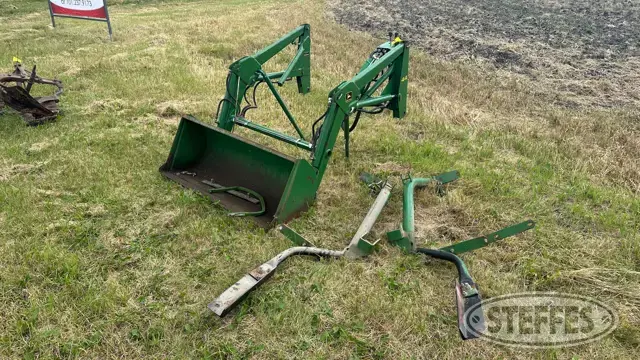 John Deere 44