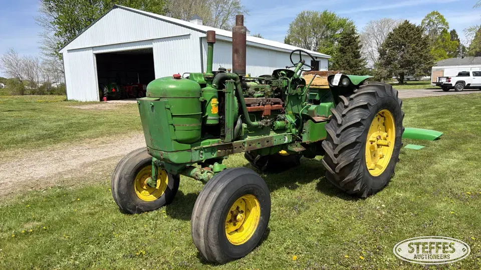 1961 John Deere 4010 2WD Tractor