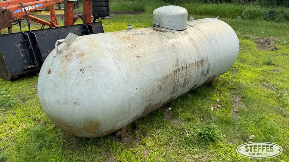 Pioneer 500 gal. LP tank