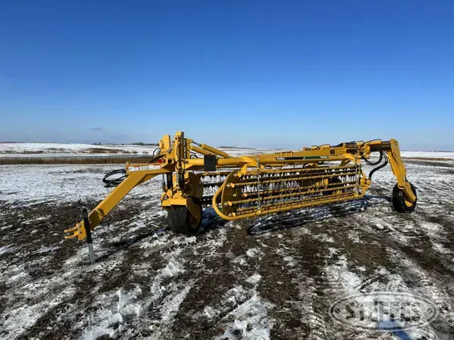 2020 Vermeer R2800