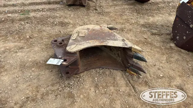 WainRoy loader backhoe frost bucket