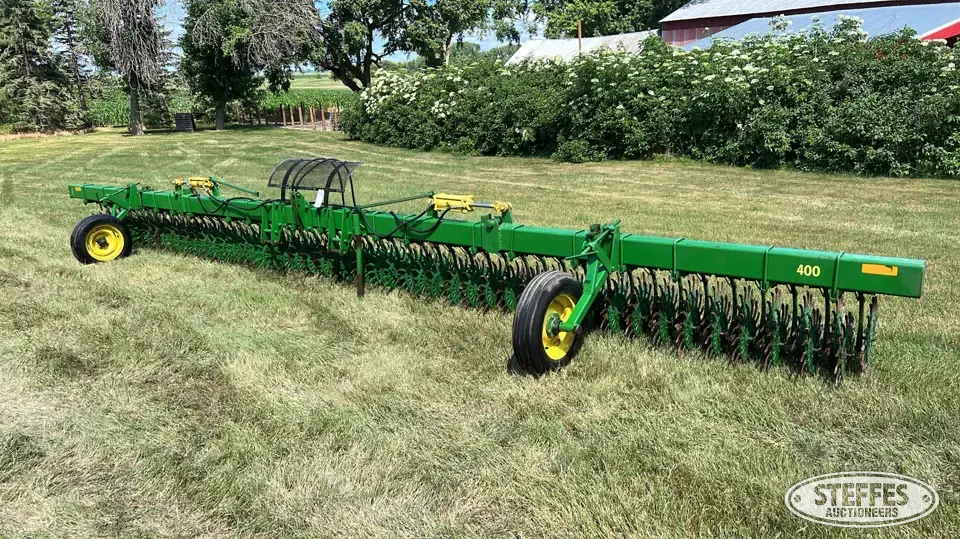 John Deere 400 Rotary Hoe