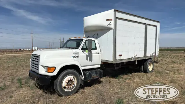 1998 Ford F-700