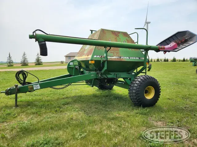 John Deere 777