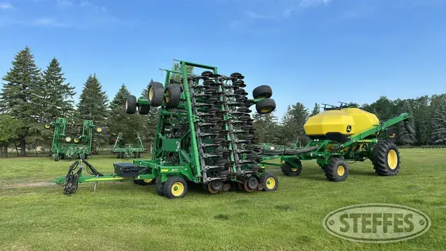 2010 John Deere 1890