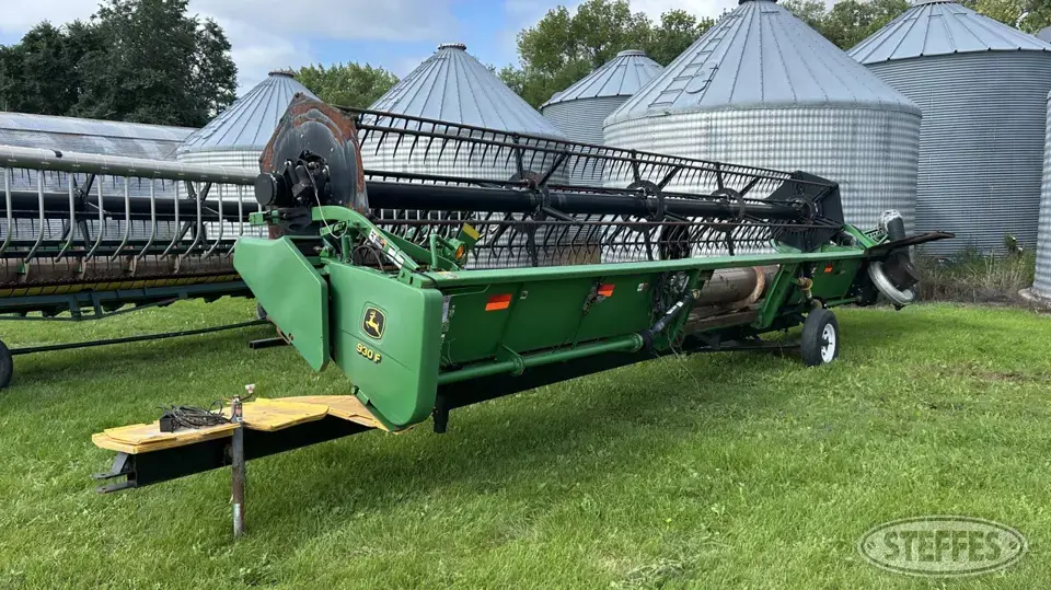 2002 John Deere 930F Flex Head