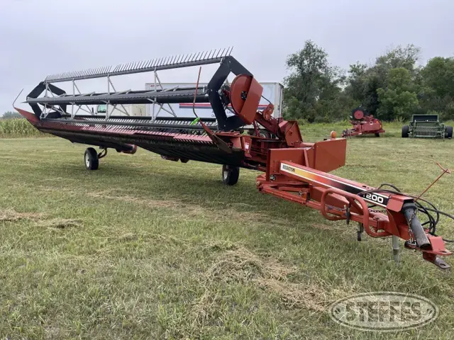 Hesston 1200