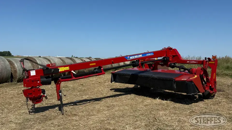 2015 New Holland 313 MowMax II Mower Conditioner