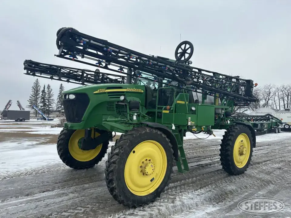 2005 John Deere 4720 Self-Propelled Sprayer