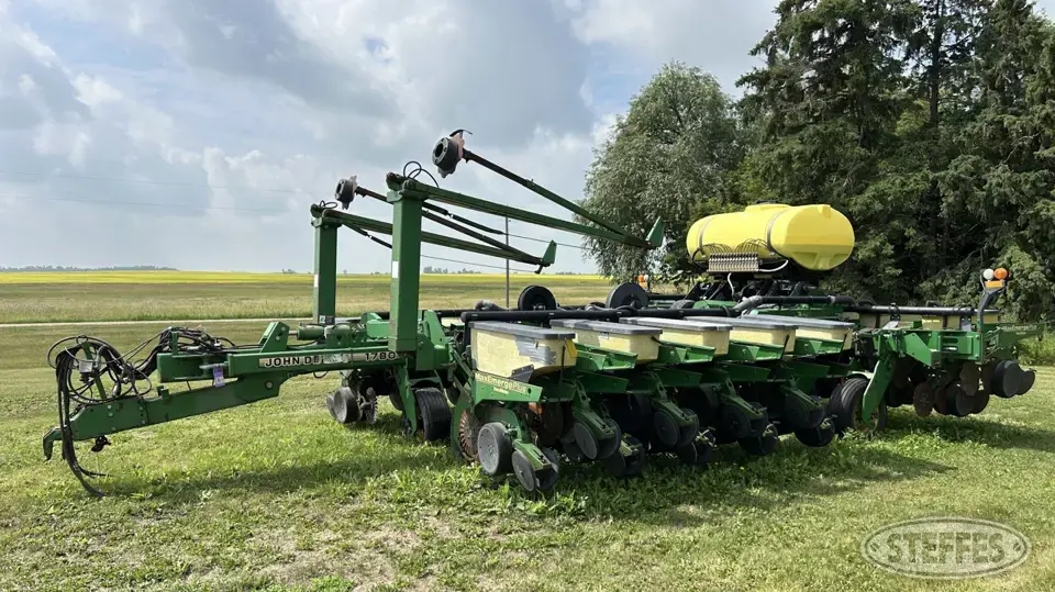 John Deere 1780 12 or More Row Planter