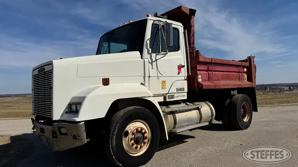 1988 Freightliner FL112 Dump Truck