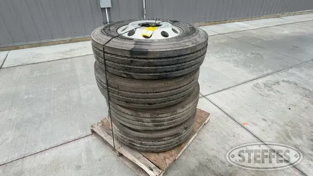 (4) Continental 11R22.5 tires