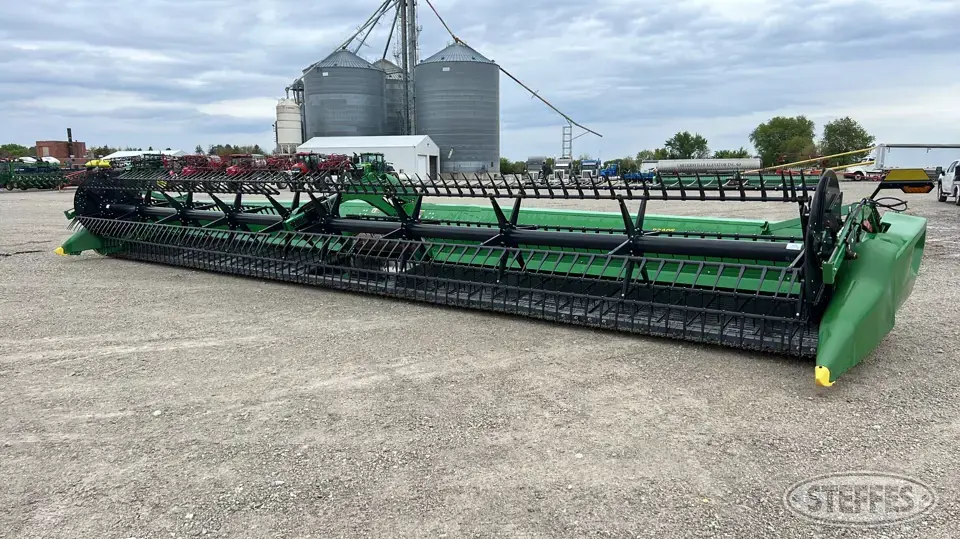 2023 John Deere RD40F Draper Head