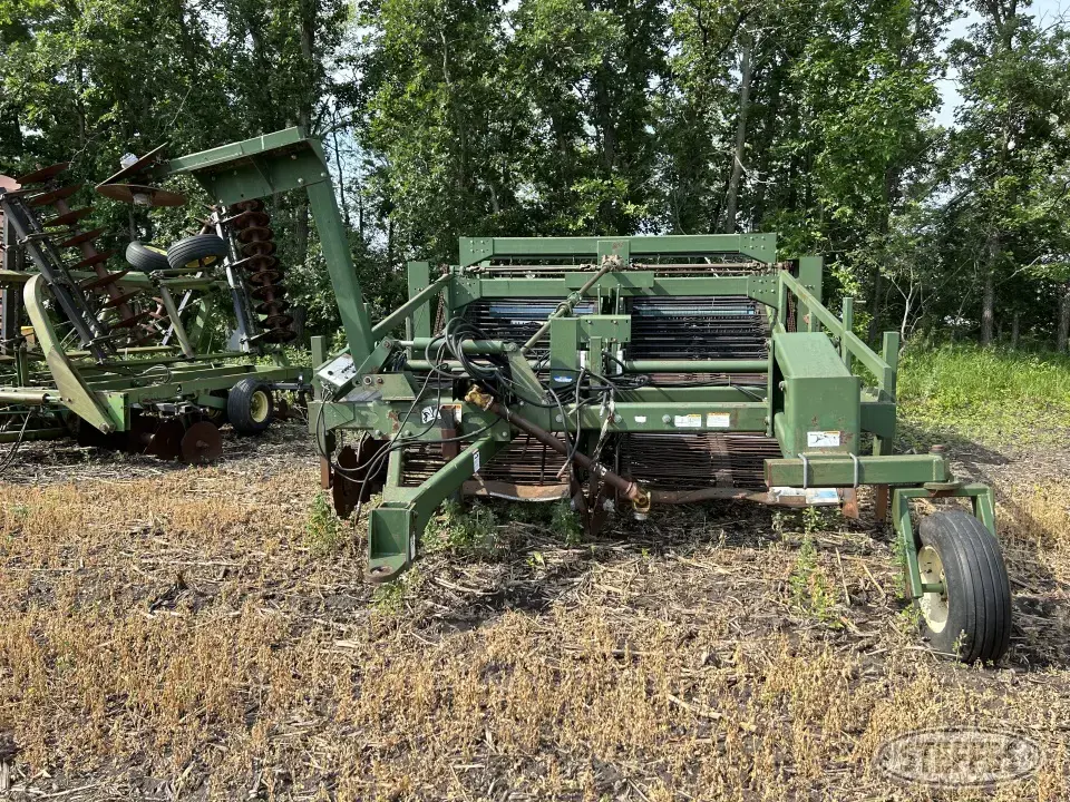Lockwood 9000 Potato Windrowers and Harvester