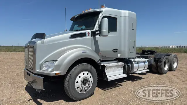 2021 Kenworth T880