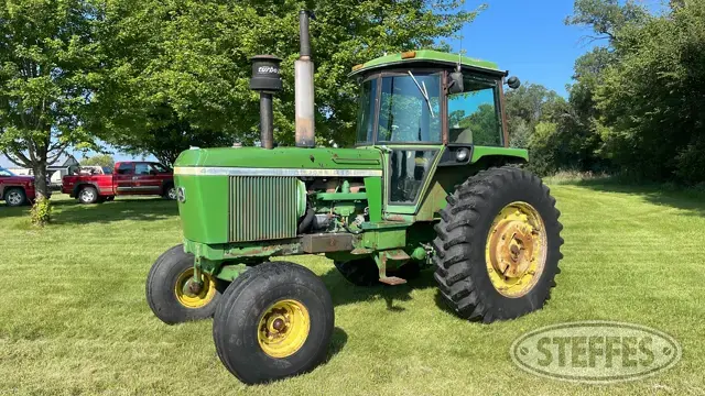 1975 John Deere 4430