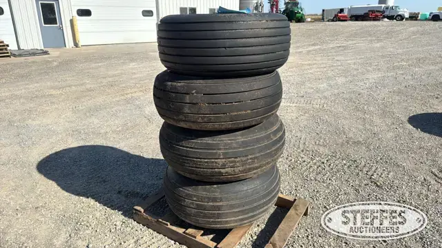 (4) 12.5L-15SL tires
